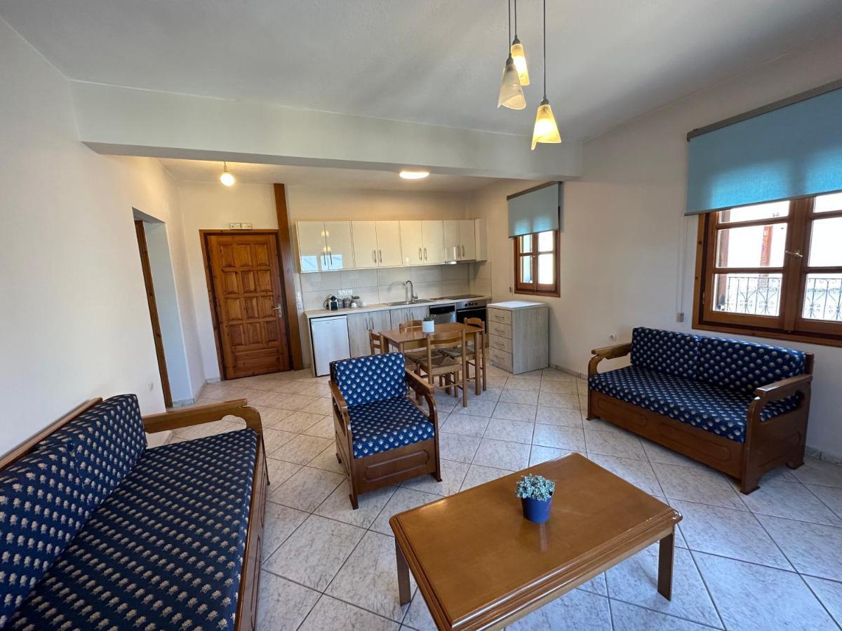 Kavos Apartments Alonissos 帕蒂迪里奥 外观 照片