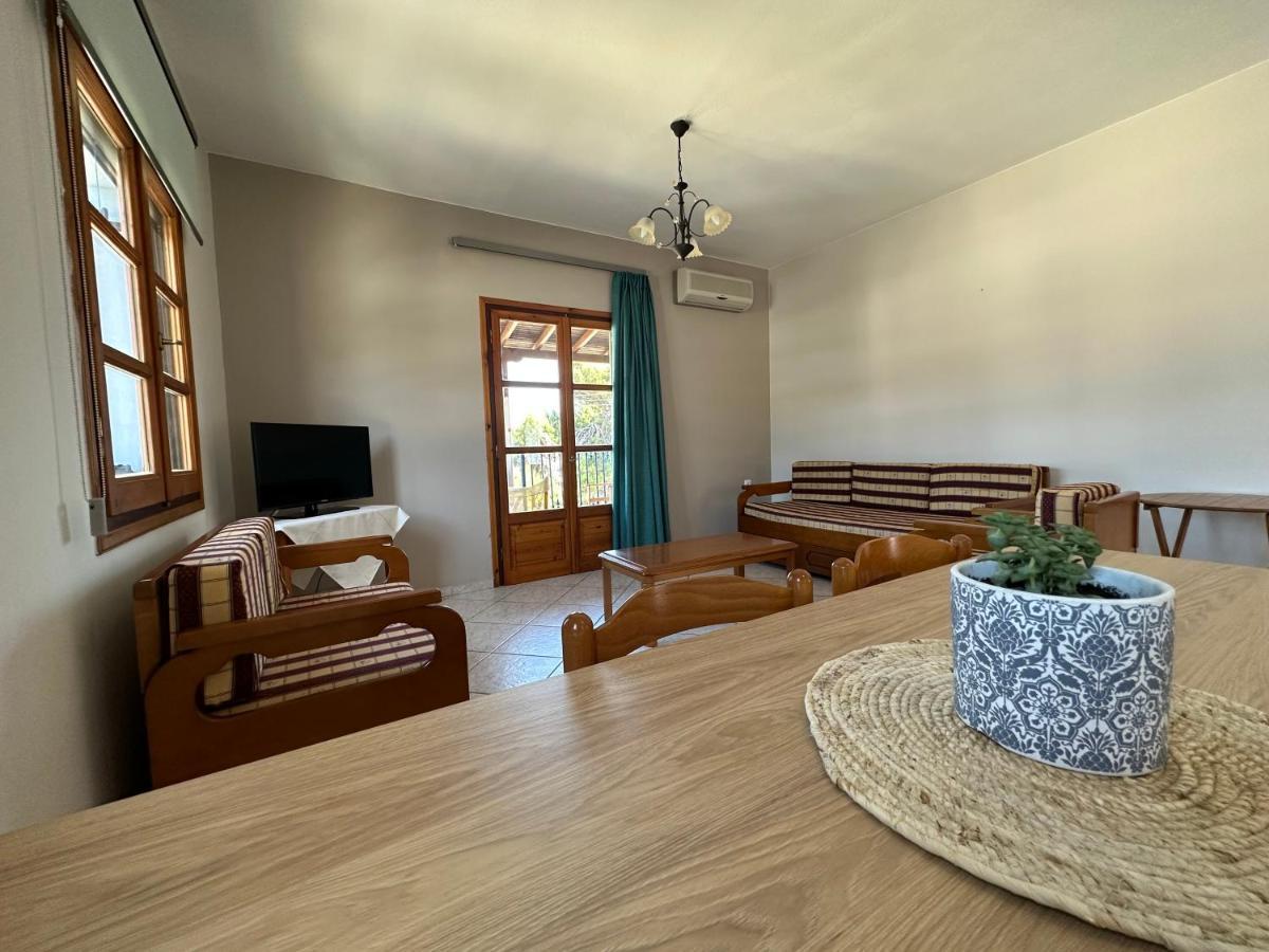 Kavos Apartments Alonissos 帕蒂迪里奥 外观 照片
