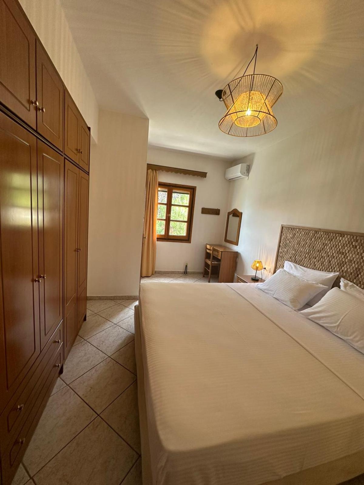 Kavos Apartments Alonissos 帕蒂迪里奥 外观 照片